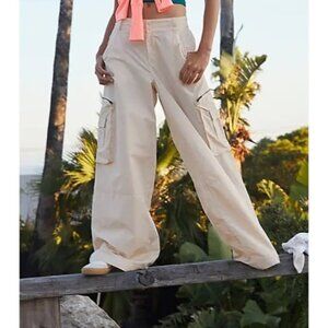 FP MOVEMENT Be Right Back Cargo Pants Sz XS Oatmeal Beige High Rise Wide Leg Fit